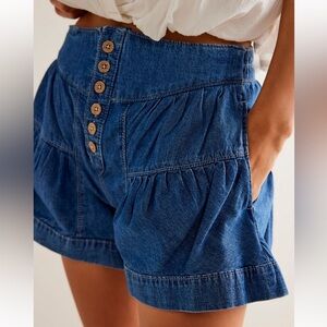 Free People Flyer denim shorts size XS